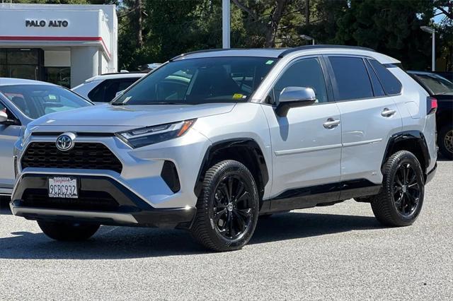Photo of 2022 Silver Sky Metallic Toyota RAV4 Hybrid