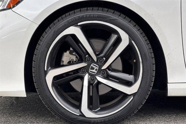 Photo of 2022 Platinum White Pearl Honda Accord