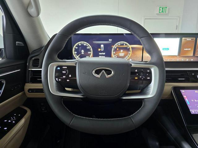 Photo of 2025 Radiant White INFINITI QX80
