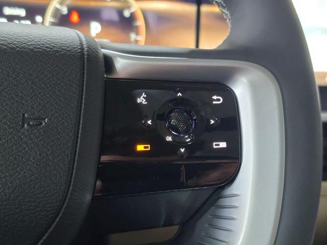 Photo of 2025 Radiant White INFINITI QX80