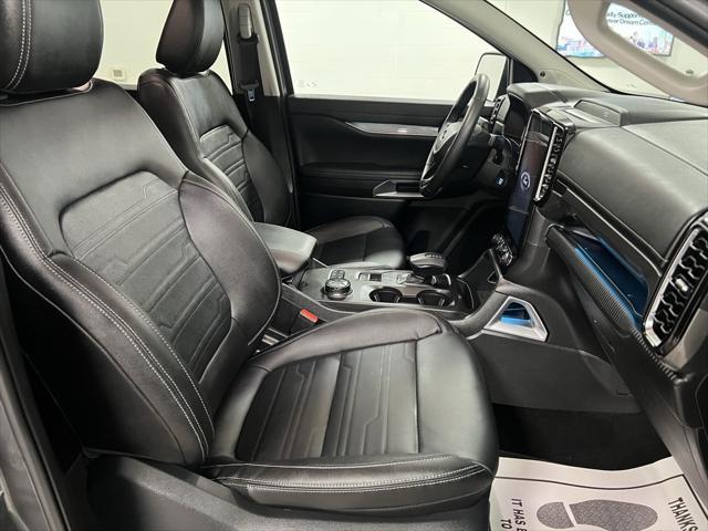 Photo of 2024 Carbonized Gray Metallic Ford Ranger
