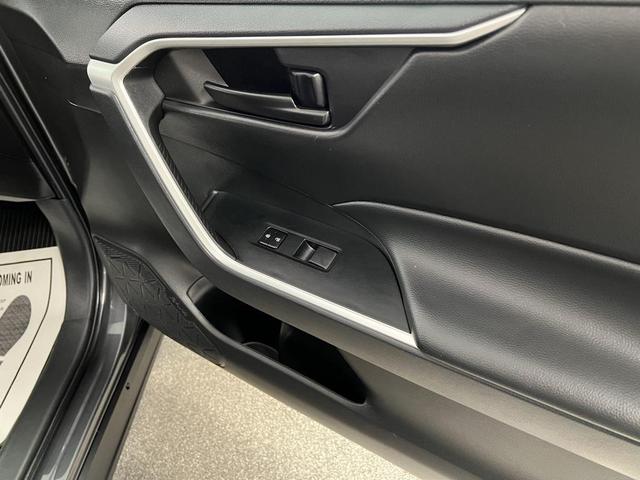 Photo of 2024 Magnetic Gray Metallic Toyota RAV4