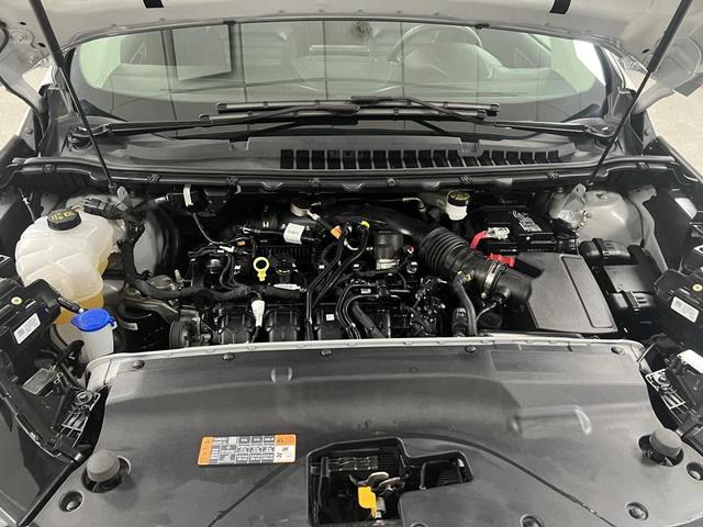 Photo of 2024 Silver Metallic Ford Edge