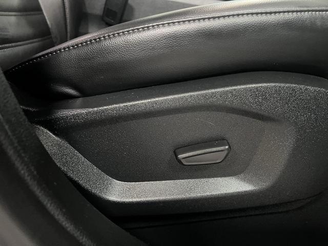 Photo of 2024 Silver Metallic Ford Edge