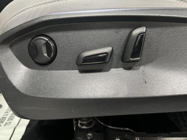 Photo of 2022 Pure White Volkswagen Taos