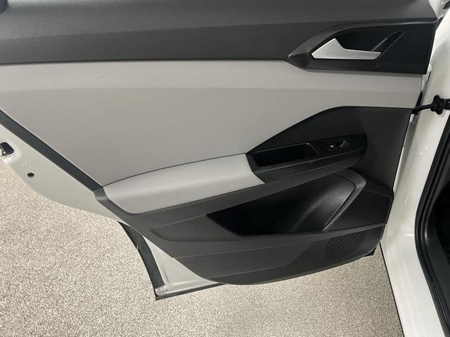 Photo of 2022 Pure White Volkswagen Taos