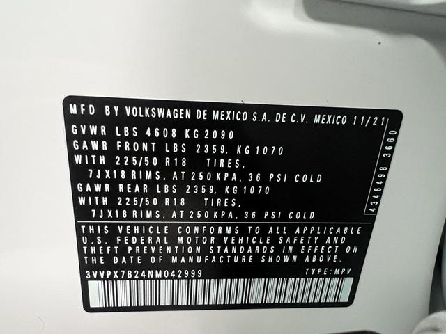Photo of 2022 Pure White Volkswagen Taos