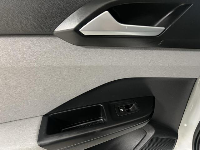 Photo of 2022 Pure White Volkswagen Taos