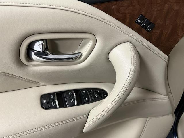 Photo of 2018 Hermosa Blue INFINITI QX80