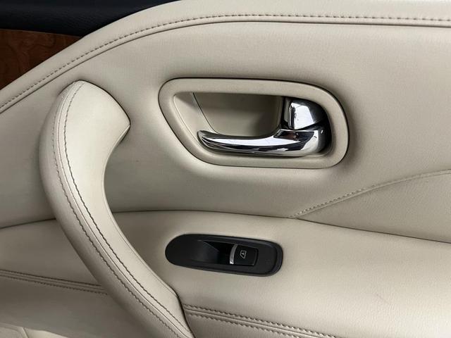 Photo of 2018 Hermosa Blue INFINITI QX80