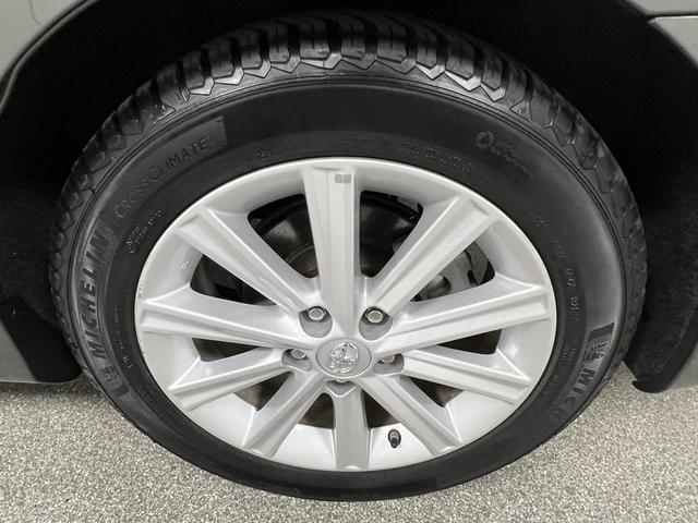 Photo of 2014 Cypress Pearl Toyota Camry