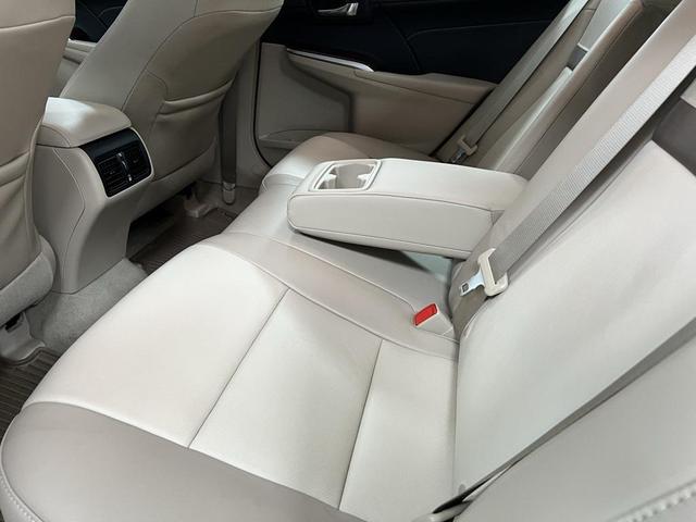 Photo of 2014 Cypress Pearl Toyota Camry