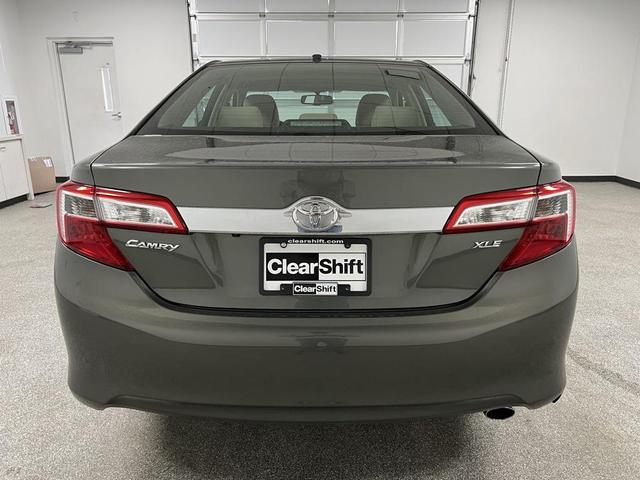 Photo of 2014 Cypress Pearl Toyota Camry