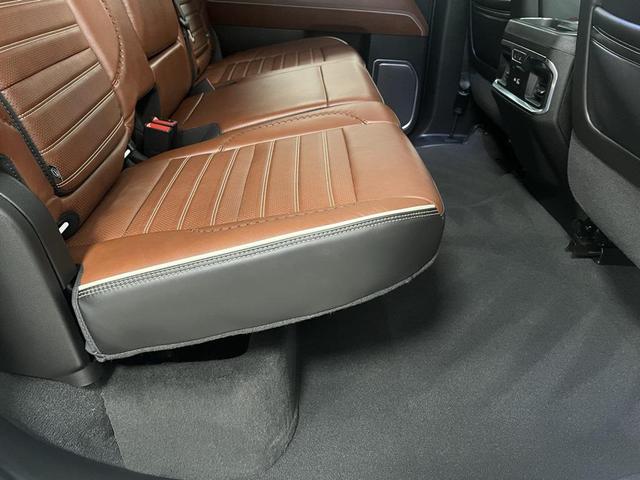 Photo of 2023 White Frost Tricoat GMC Sierra 1500