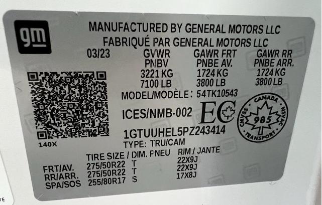 Photo of 2023 White Frost Tricoat GMC Sierra 1500