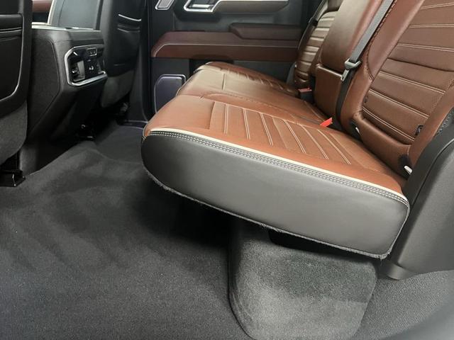 Photo of 2023 White Frost Tricoat GMC Sierra 1500