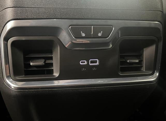 Photo of 2023 White Frost Tricoat GMC Sierra 1500