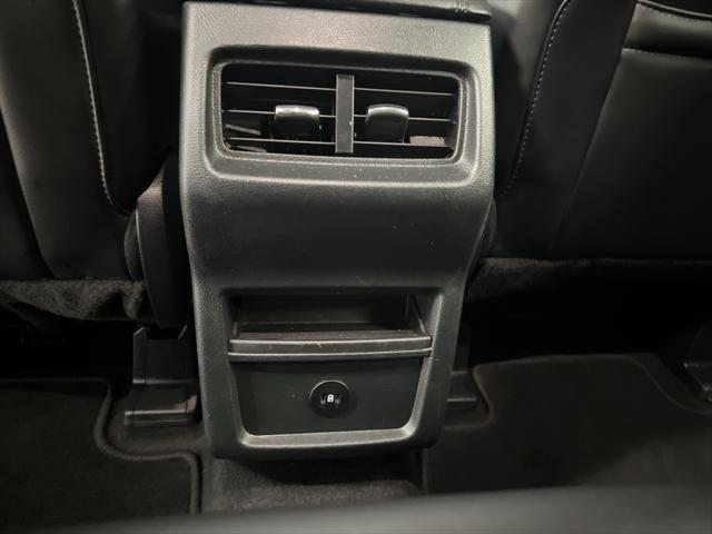 Photo of 2024 Carbonized Gray Metallic Ford Edge