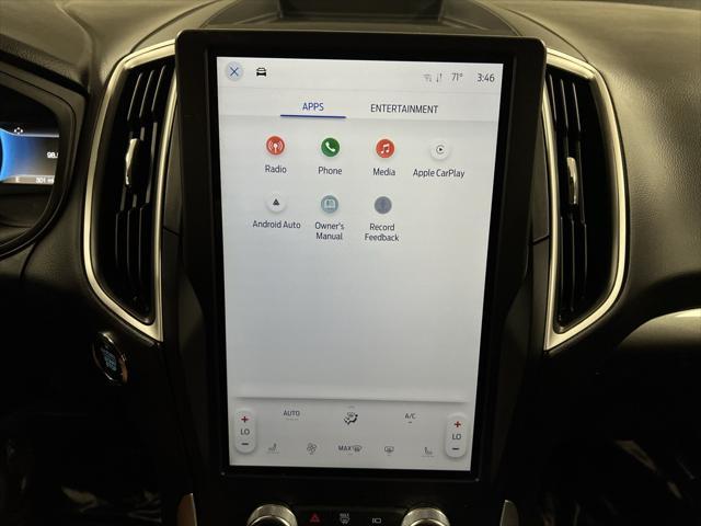 Photo of 2024 Carbonized Gray Metallic Ford Edge