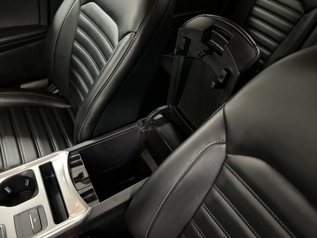 Photo of 2024 Carbonized Gray Metallic Ford Edge