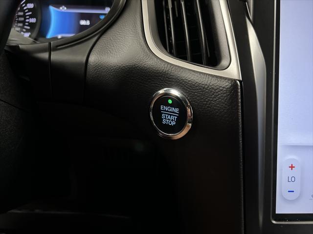 Photo of 2024 Carbonized Gray Metallic Ford Edge