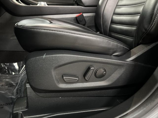 Photo of 2024 Carbonized Gray Metallic Ford Edge