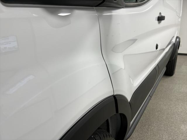 Photo of 2024 Oxford White Ford Transit-350