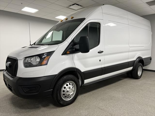 Photo of 2024 Oxford White Ford Transit-350