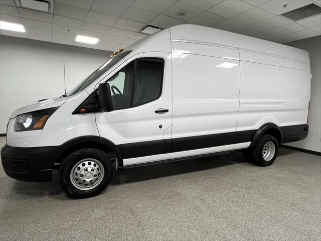 Photo of 2024 Oxford White Ford Transit-350