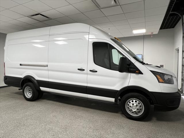 Photo of 2024 Oxford White Ford Transit-350