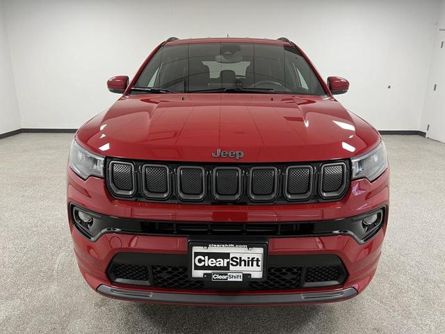 Photo of 2022 Redline Pearlcoat Jeep Compass