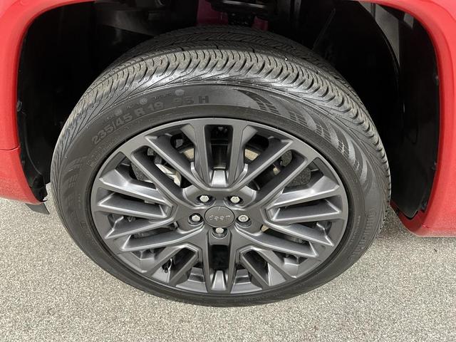 Photo of 2022 Redline Pearlcoat Jeep Compass