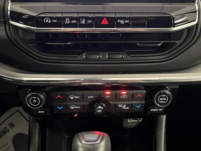Photo of 2022 Redline Pearlcoat Jeep Compass