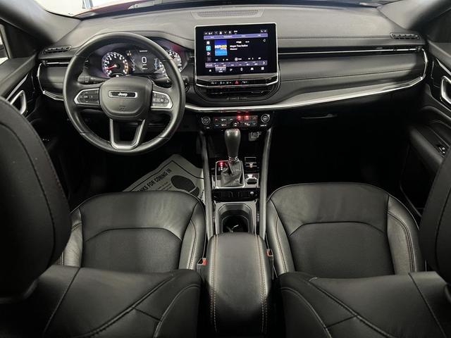 Photo of 2022 Redline Pearlcoat Jeep Compass