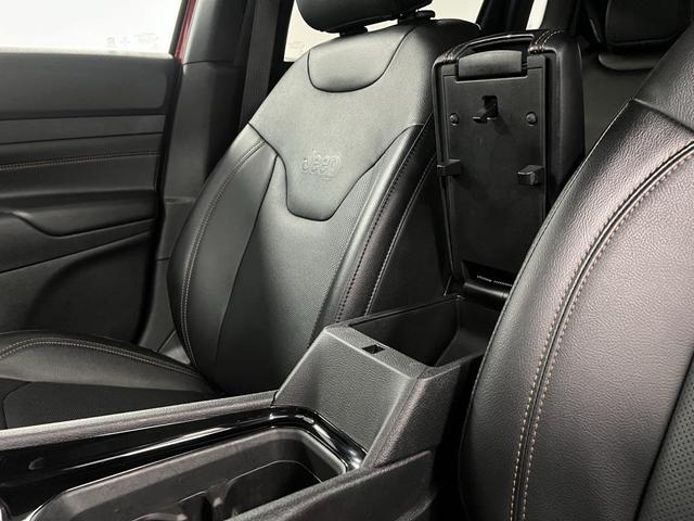 Photo of 2022 Redline Pearlcoat Jeep Compass