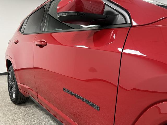Photo of 2022 Redline Pearlcoat Jeep Compass