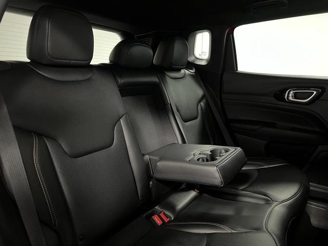 Photo of 2022 Redline Pearlcoat Jeep Compass