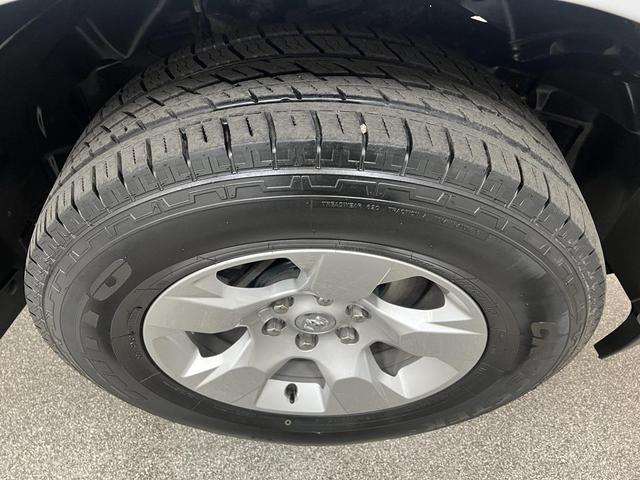 Photo of 2022 Bright White Clearcoat RAM 1500
