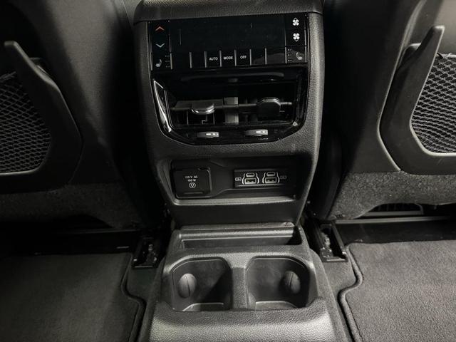 Photo of 2024 Silver Zynith Jeep Grand Cherokee L