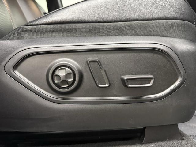 Photo of 2024 Silver Zynith Jeep Grand Cherokee L