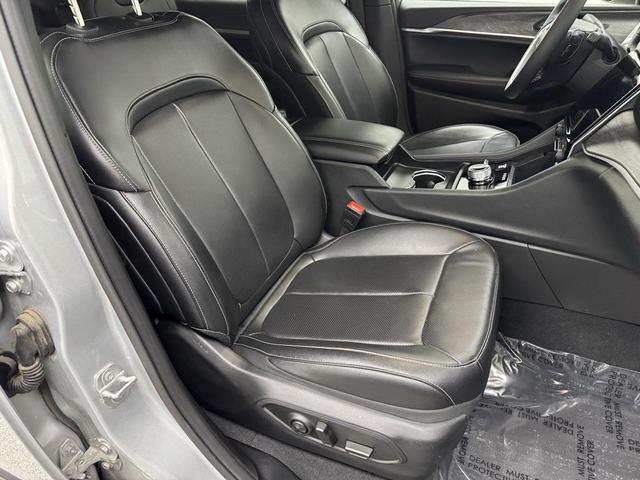Photo of 2024 Silver Zynith Jeep Grand Cherokee L