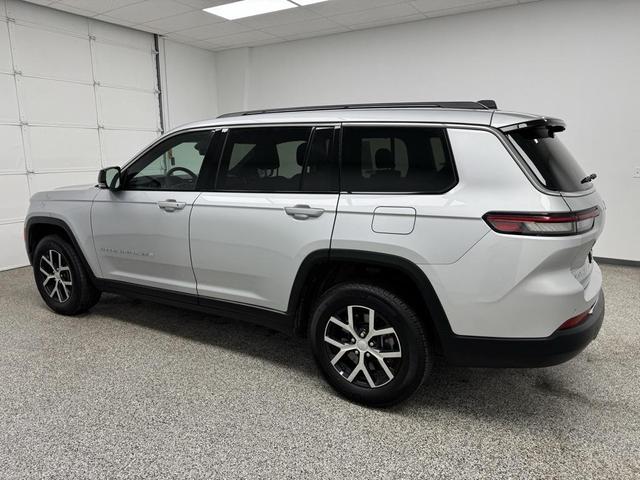 Photo of 2024 Silver Zynith Jeep Grand Cherokee L