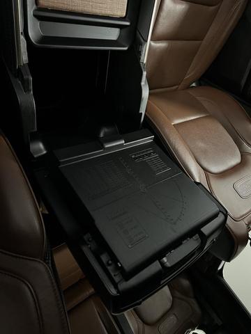 Photo of 2022 Diamond Black Crystal Pearlcoat RAM 1500