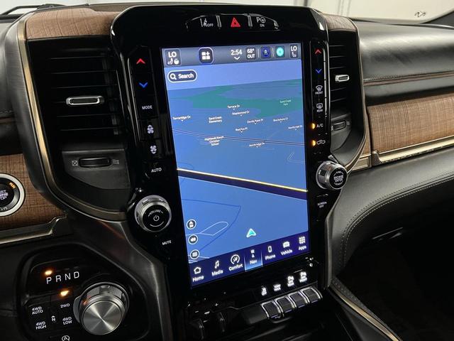 Photo of 2022 Diamond Black Crystal Pearlcoat RAM 1500