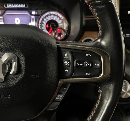 Photo of 2022 Diamond Black Crystal Pearlcoat RAM 1500