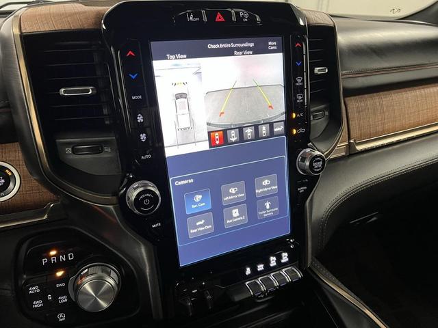 Photo of 2022 Diamond Black Crystal Pearlcoat RAM 1500