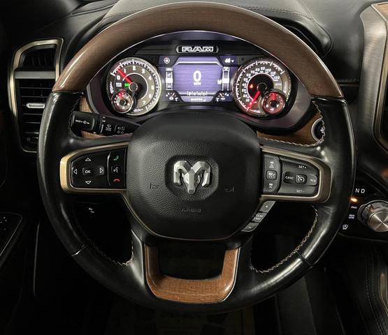Photo of 2022 Diamond Black Crystal Pearlcoat RAM 1500