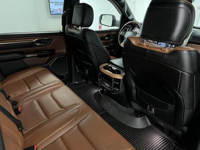 Photo of 2022 Diamond Black Crystal Pearlcoat RAM 1500