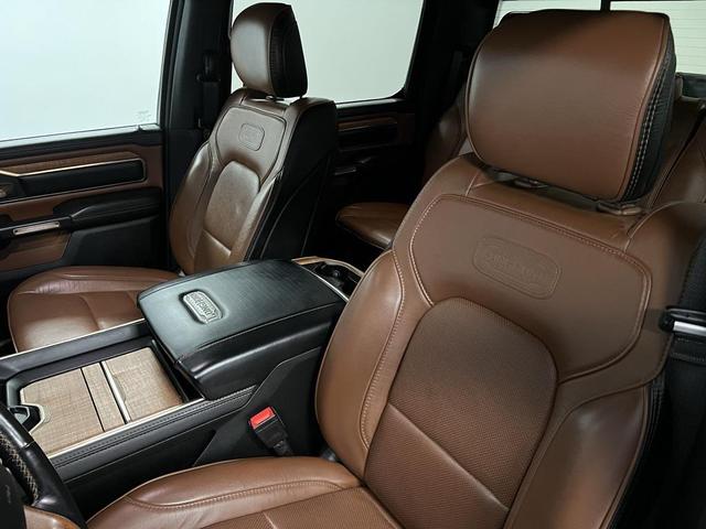 Photo of 2022 Diamond Black Crystal Pearlcoat RAM 1500