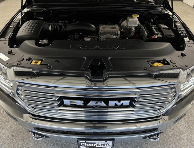 Photo of 2022 Diamond Black Crystal Pearlcoat RAM 1500